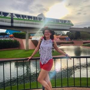 Meet your Posher, Julia